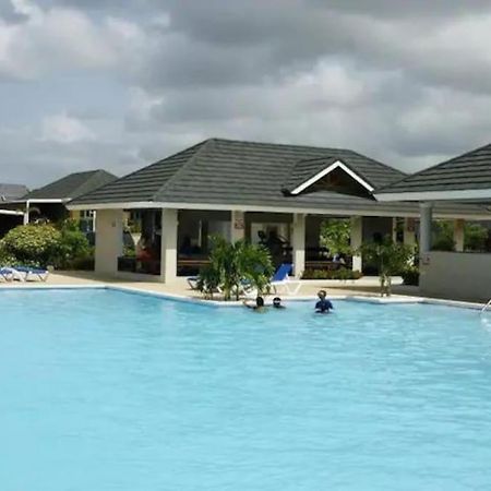 Sunset Palms & Villa Management Ltd Richmond Buitenkant foto